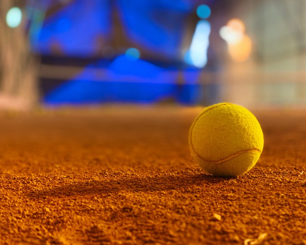 tennisbal – siamak-mokhtari-YpIxNnG1vC4-unsplash
